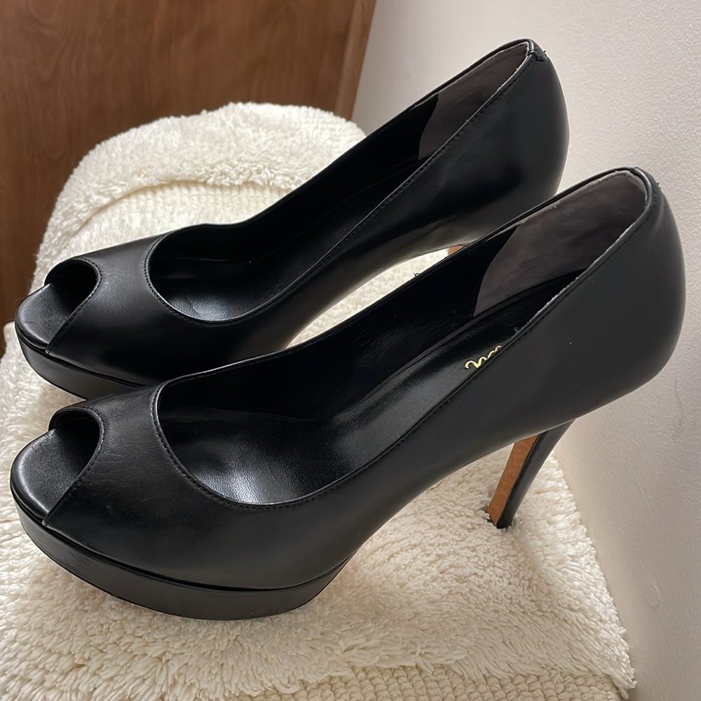 Cole Haan - Picture 3 of 9